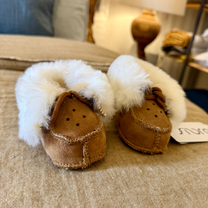 Sheepskin Baby Booties – Walnut