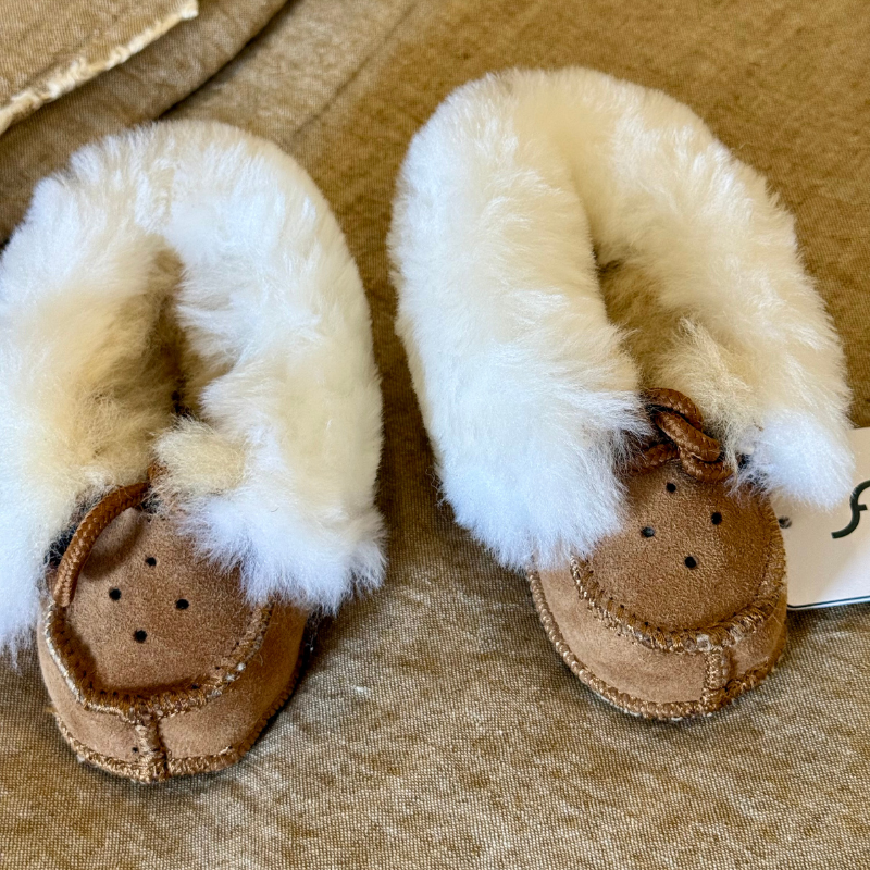 Sheepskin Baby Booties – Walnut