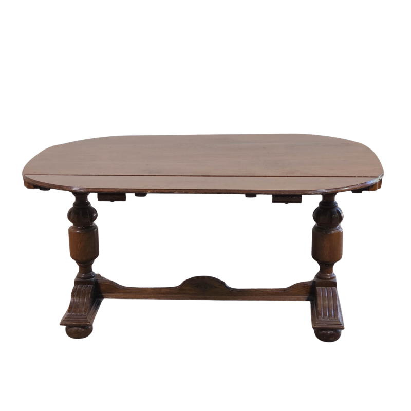 Oak Pedestal Table With Concealed Side Leaves